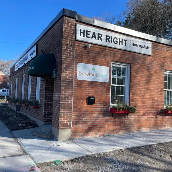 Storefront of Hear Right Canada