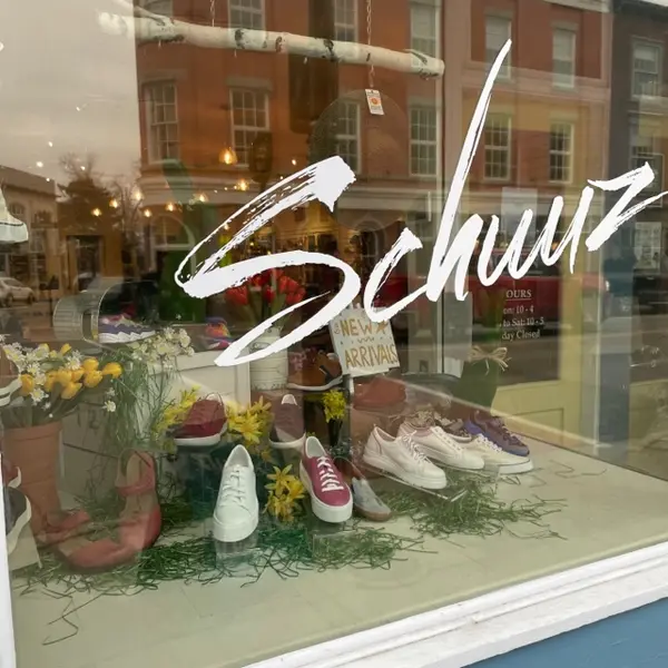 Storefront of Schuuz